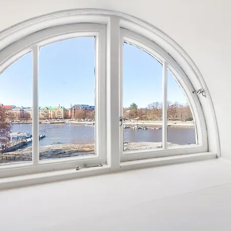 Apartament Wehost Atmospheric Attic Apartment On An Island In Front Of The Helsinki Shore @Wehost Uunisaari *