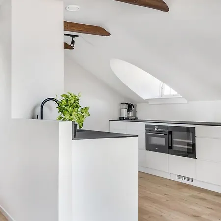 Lägenhet Wehost Atmospheric Attic Apartment On An Island In Front Of The Helsinki Shore @Wehost Uunisaari
