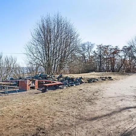 Wehost Atmospheric Attic Apartment On An Island In Front Of The Helsinki Shore @Wehost Uunisaari Lägenhet Helsingfors