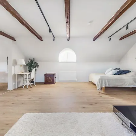 Wehost Atmospheric Attic Apartment On An Island In Front Of The Helsinki Shore @Wehost Uunisaari Apartament Helsinki