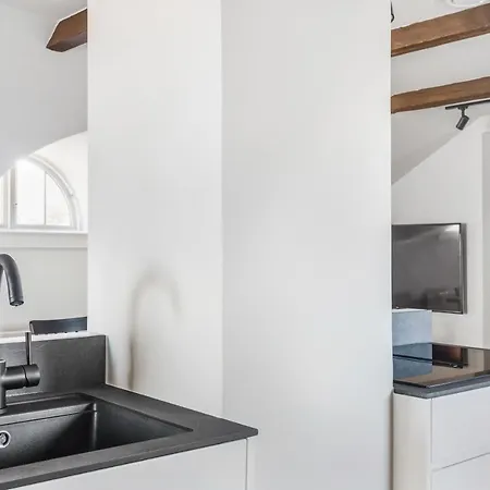 Lägenhet Wehost Atmospheric Attic Apartment On An Island In Front Of The Helsinki Shore @Wehost Uunisaari